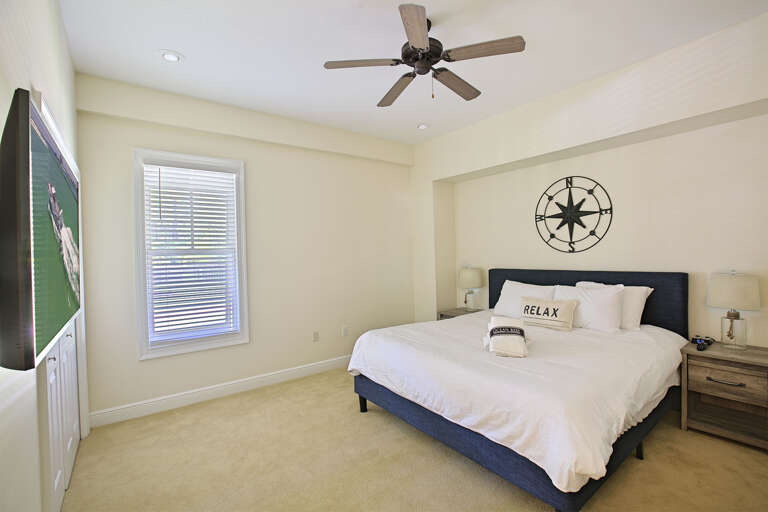 20-Crawdaddys-Casa-Bedroom