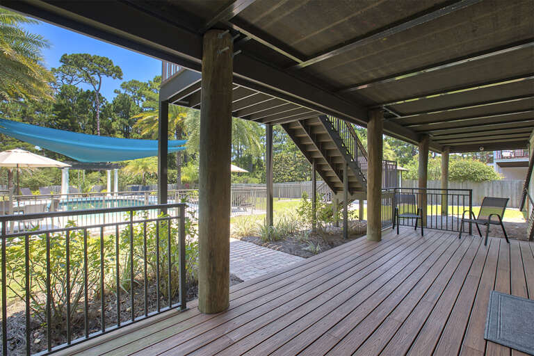 20-Crawdaddys-Casa-Deck