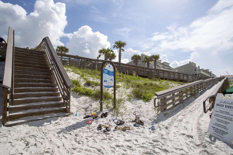 Stinkys Beach Access From Beach