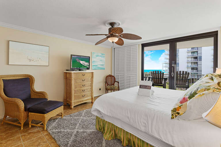 24-Mainsail-125-Primary-Bedroom 24-Mainsail-125-Primary-Bedroom