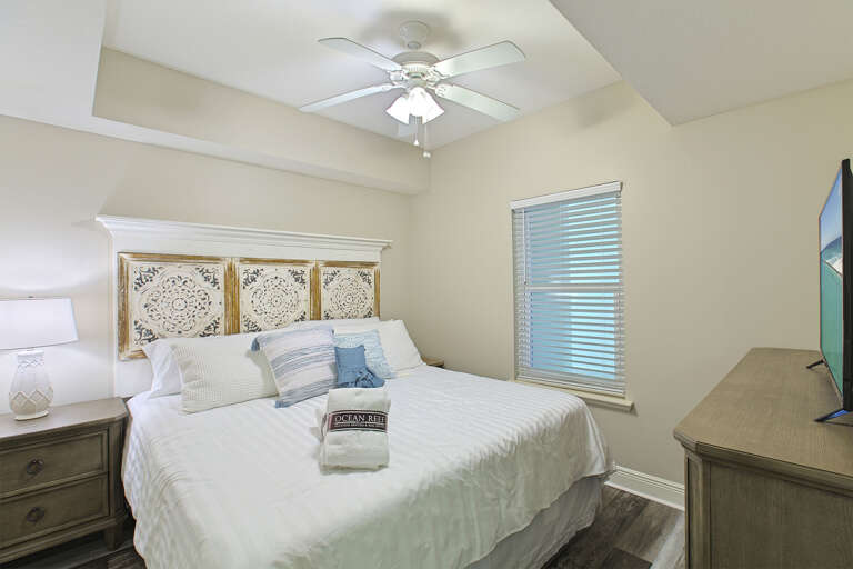 20-Ariel-Dunes-II-1206-Bedroom