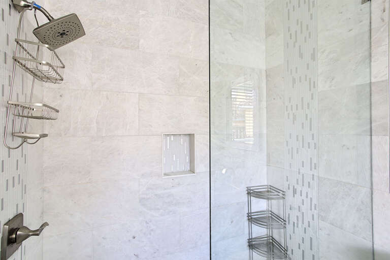 21-Ideal-Beach-Destination-Bathroom 21-Ideal-Beach-Destination-Bathroom