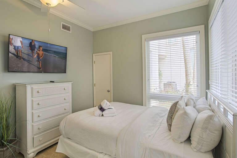 21-Ideal-Beach-Destination-Bedroom-2 21-Ideal-Beach-Destination-Bedroom-2