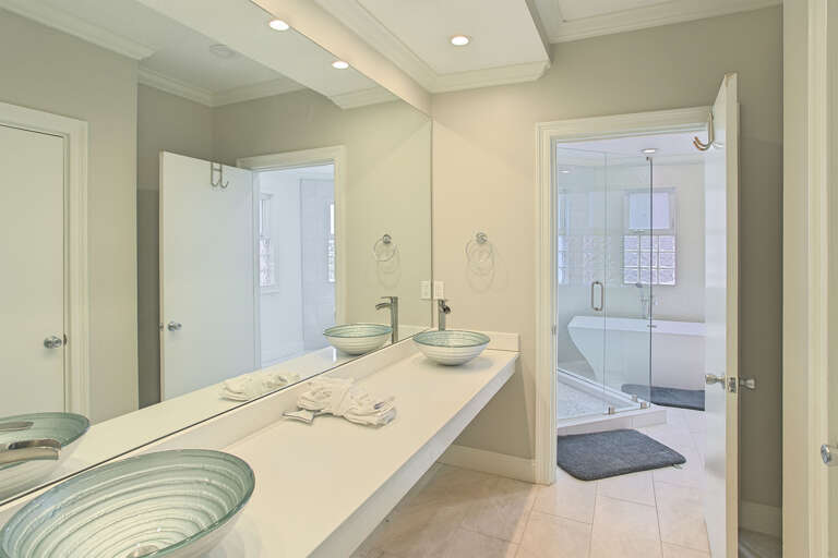 21-Ideal-Beach-Destination-Master-Bath 21-Ideal-Beach-Destination-Master-Bath