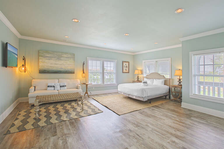 20-Holiday-Isle-Serenity-Master-Bed