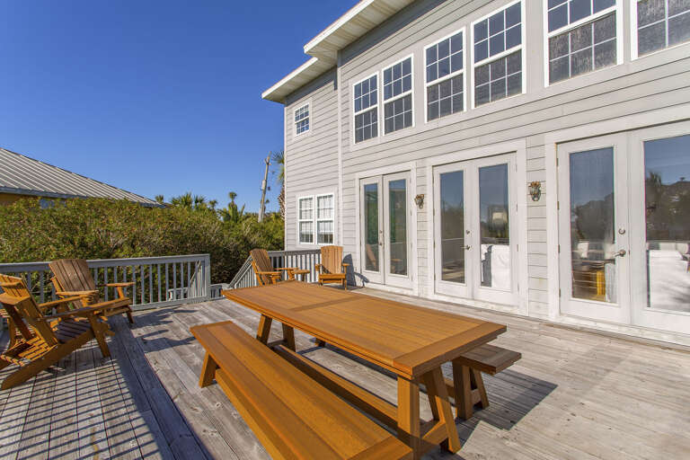 21-Holiday-Isle-Serenity-Deck