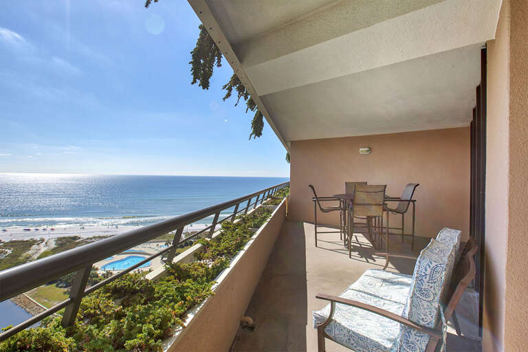 20-Edgewater-1500-Balcony
