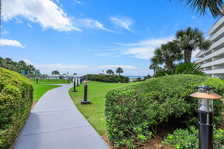 Edgewater Path To Beach