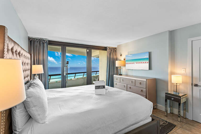 Edgewater 1500 Primary Bedroom