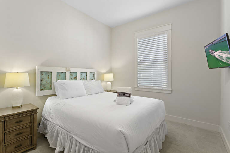24-Salt-Water-Serenity-Guest-Bedroom