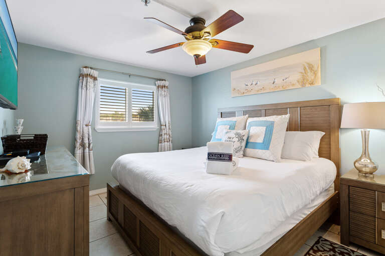 22-Crystal-Sands-208B-Bedroom