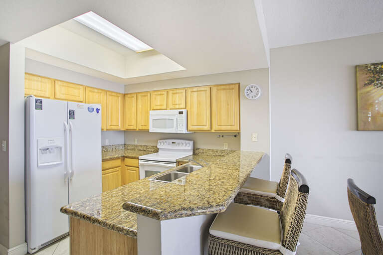 21-Ariel-Dunes-I-1604-Kitchen