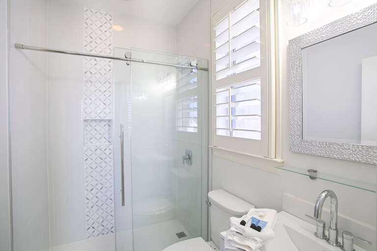 21-Sandprint-By-The-Sea-Bathroom