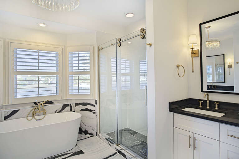 21-Sandprint-By-The-Sea-Master-Bath-Alt