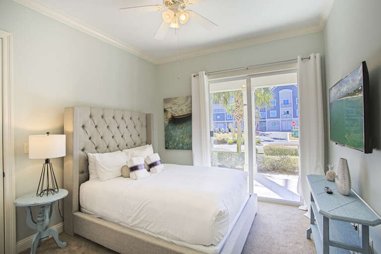 21-Henderson-Hideaway-Bedroom-3