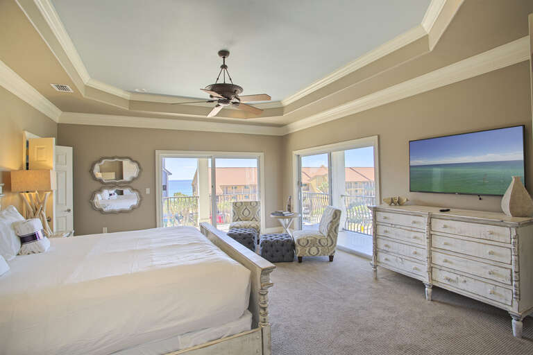 21-Henderson-Hideaway-Master-Bed