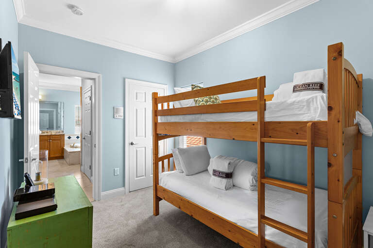 Henderson Hideaway Bunks