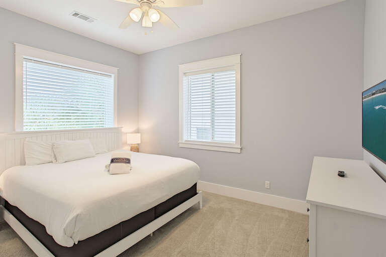 22-Emerald-Haven-Bedroom-2