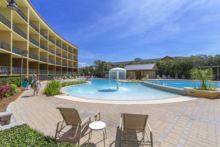 21-Beach-Resort-Water-Feature