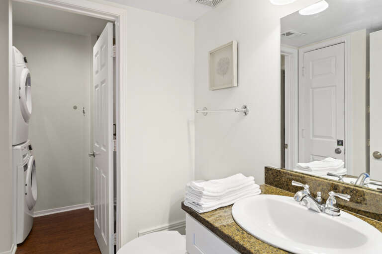 22-Crystal-Sands-217A-Bathroom