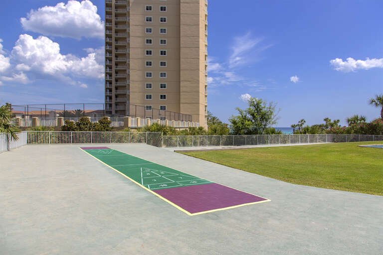 19-Edgewater-Shuffleboard