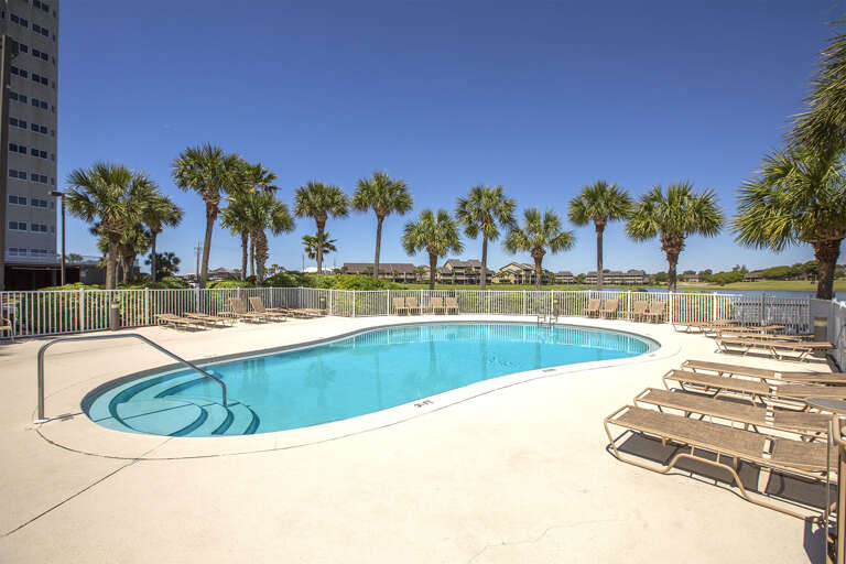 19-Empress-Community-Pool