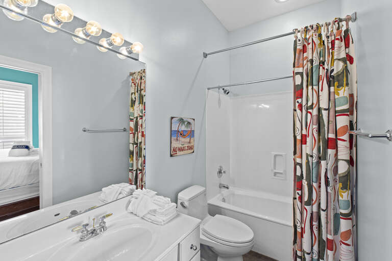 Siesta Del Sol Guest Bathroom