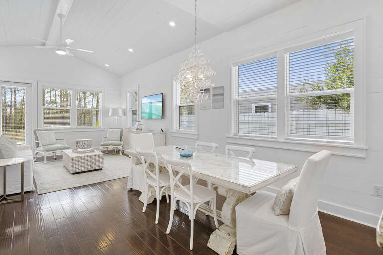 23-Backyard-Bliss-Dining