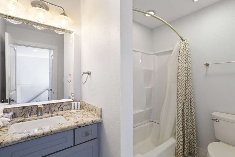 22-Seawinds-3-Bathroom-4 22-Seawinds-3-Bathroom-4