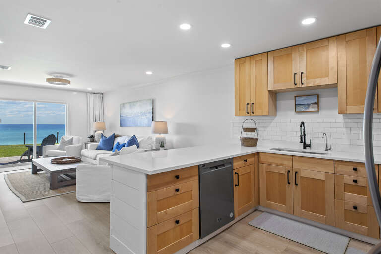 Sunseekers 1 Kitchen Alt