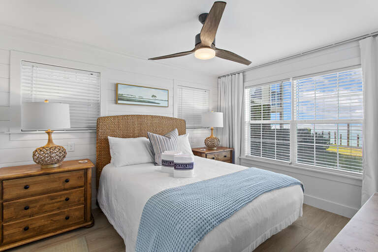 Sunseekers 1 Master Bedroom