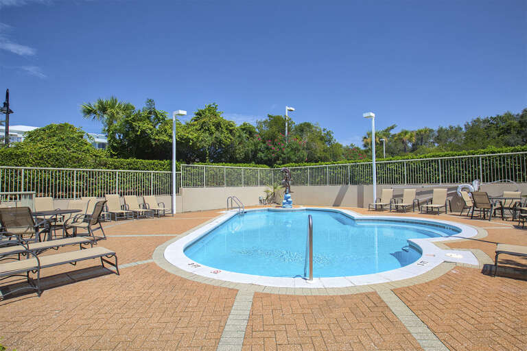 20-abacos-community-pool