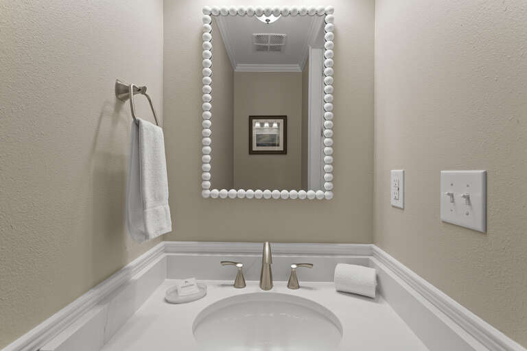 24-Abacos-306-Powder-Room