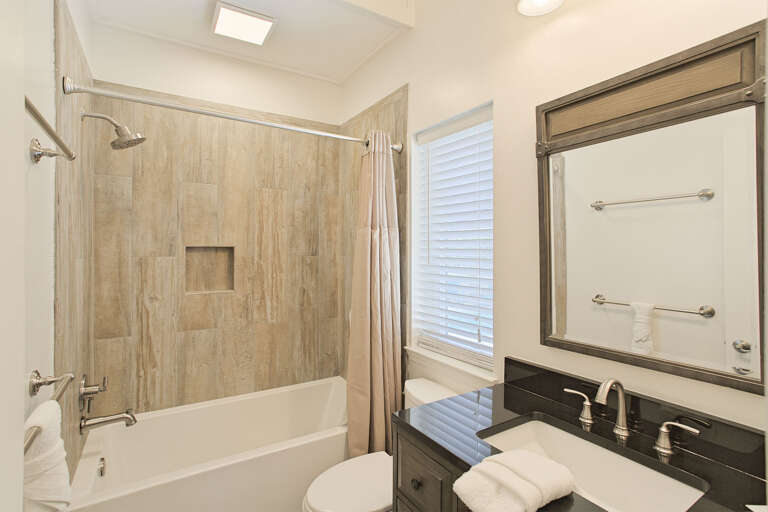 22-Suncatcher-Bathroom-2