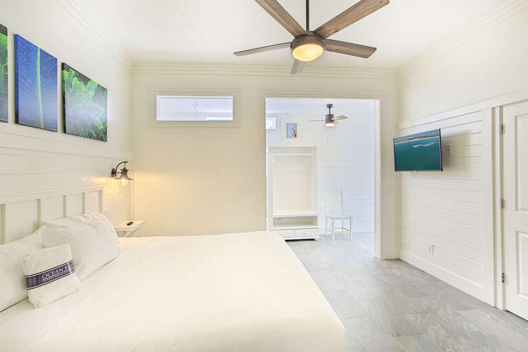 22-Suncatcher-Bedroom