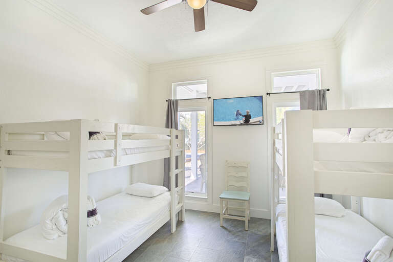 22-Suncatcher-Bunk-Room
