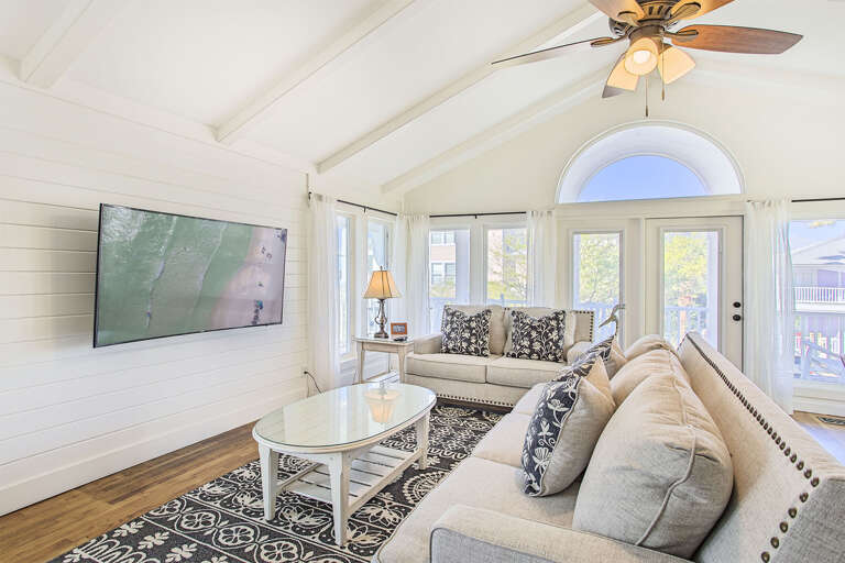 22-Suncatcher-Living