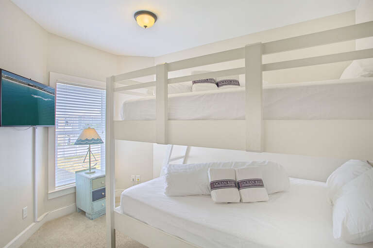 21-Agave-Blue-Bunk-Room