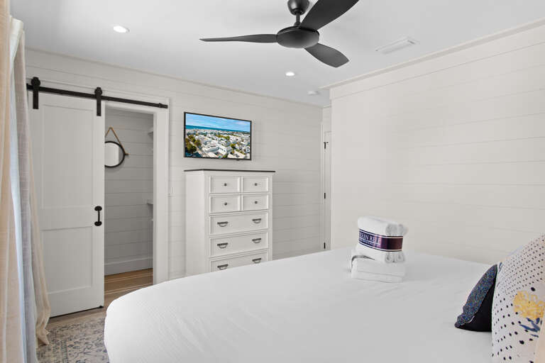 Shoreline 9 #1 Guest Bedroom Alt