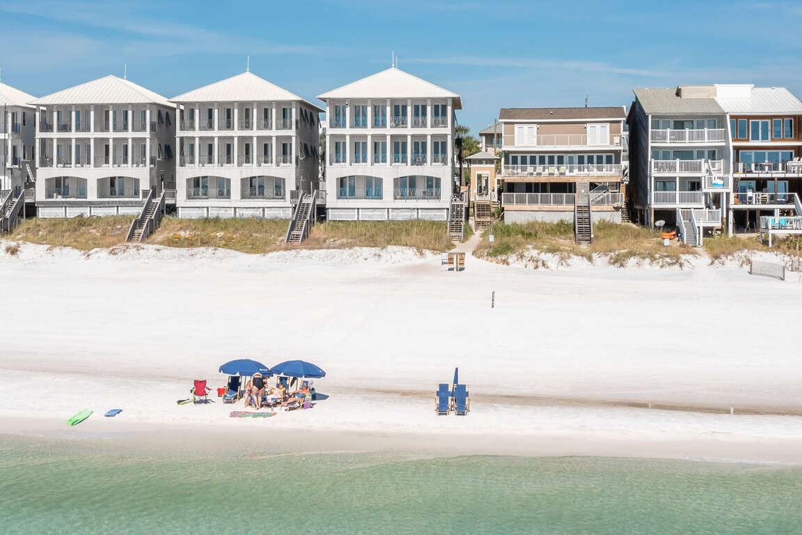 Frangista Pearl Beachfront Bliss with 5 Bedrooms in Frangista Beach, FL