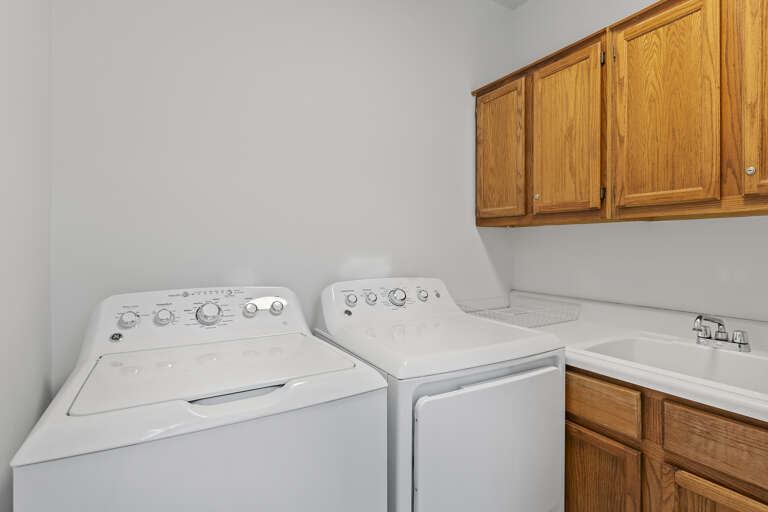 24-Grayton-Magnolia-Laundry