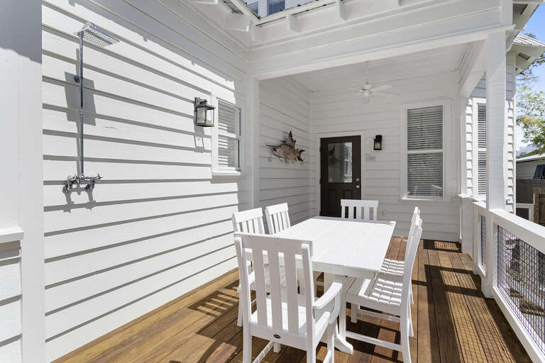 24-Grayton-Magnolia-Outdoor-Shower