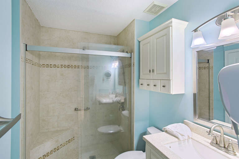 21-Crystal-Sands-315A-Bathroom