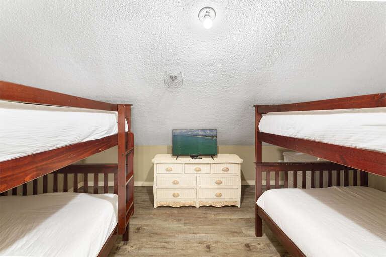 22-Crystal-Sands-304B-Bunk-Room