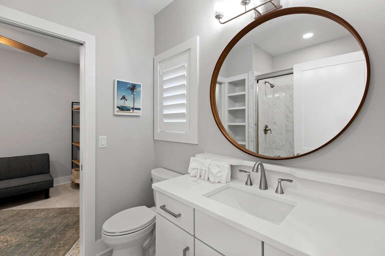 Emerge in Sea Guest Bathroom 6