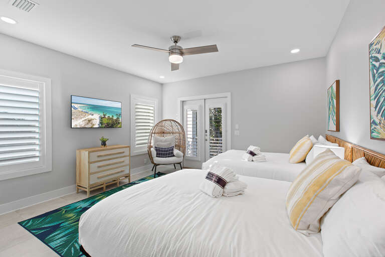 Emerge in Sea Guest Bedroom 6