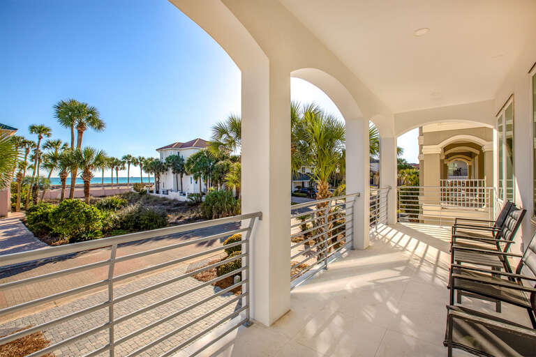 Emerge in Sea Balcony