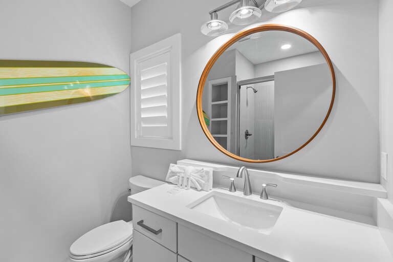 Emerge in Sea Guest Bathroom 4