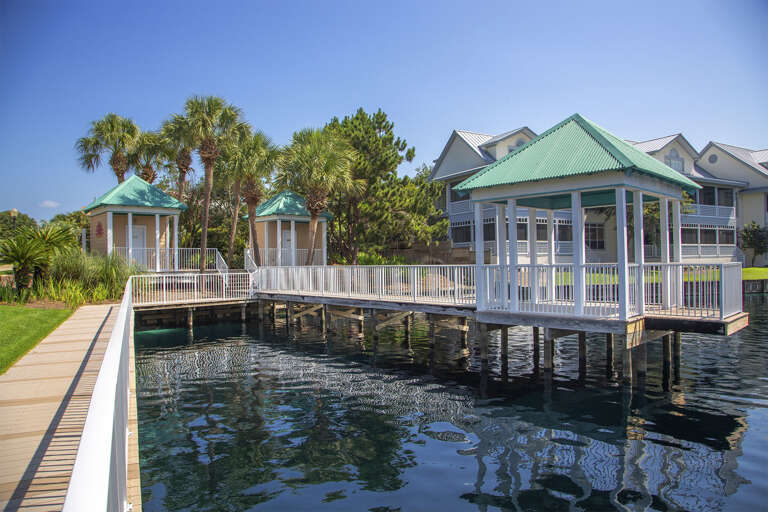 21-Caribe-Community-Dock
