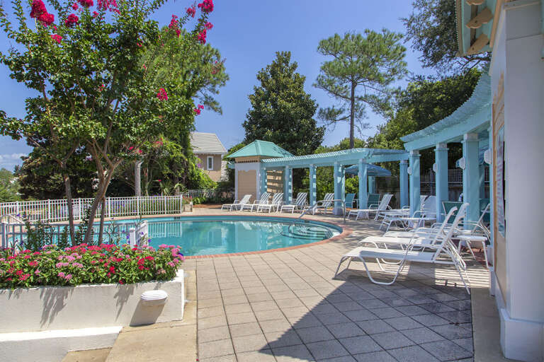 21-Caribe-Community-Pool